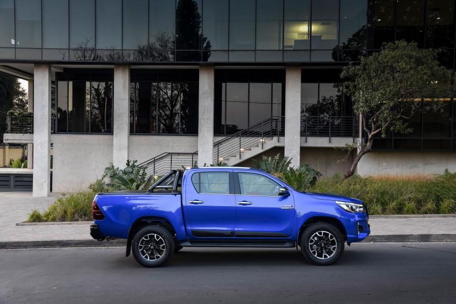  Toyota Hilux Legende 50 Double Cab 2019 года  (ZA) (фото 24 из 43)